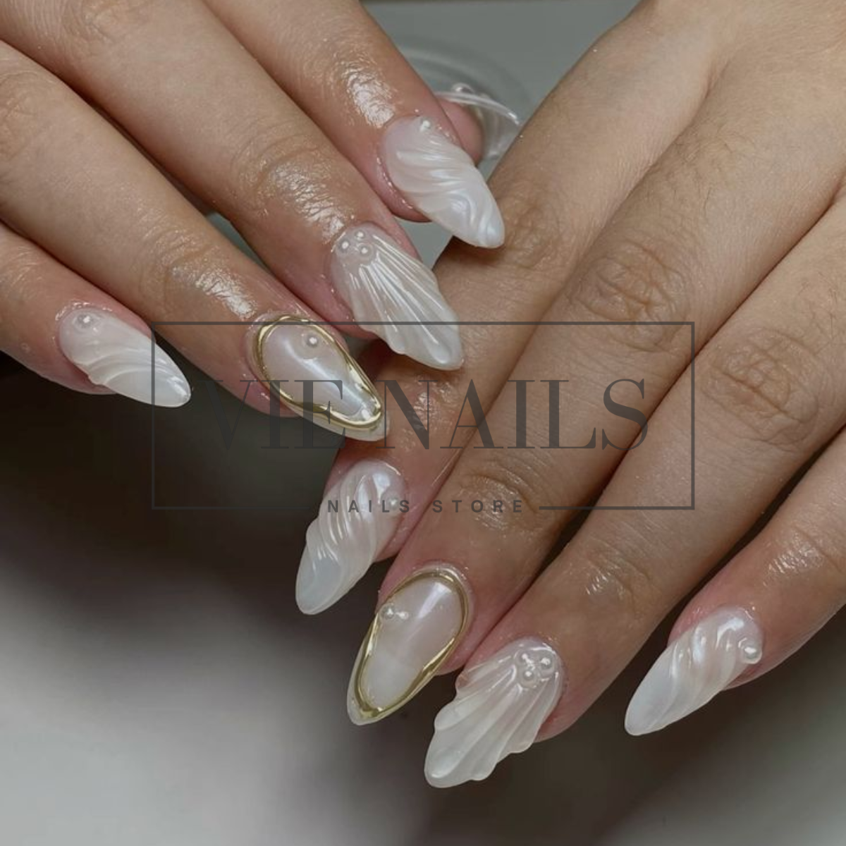 Flat art vs 3D short oval press on nails comparison