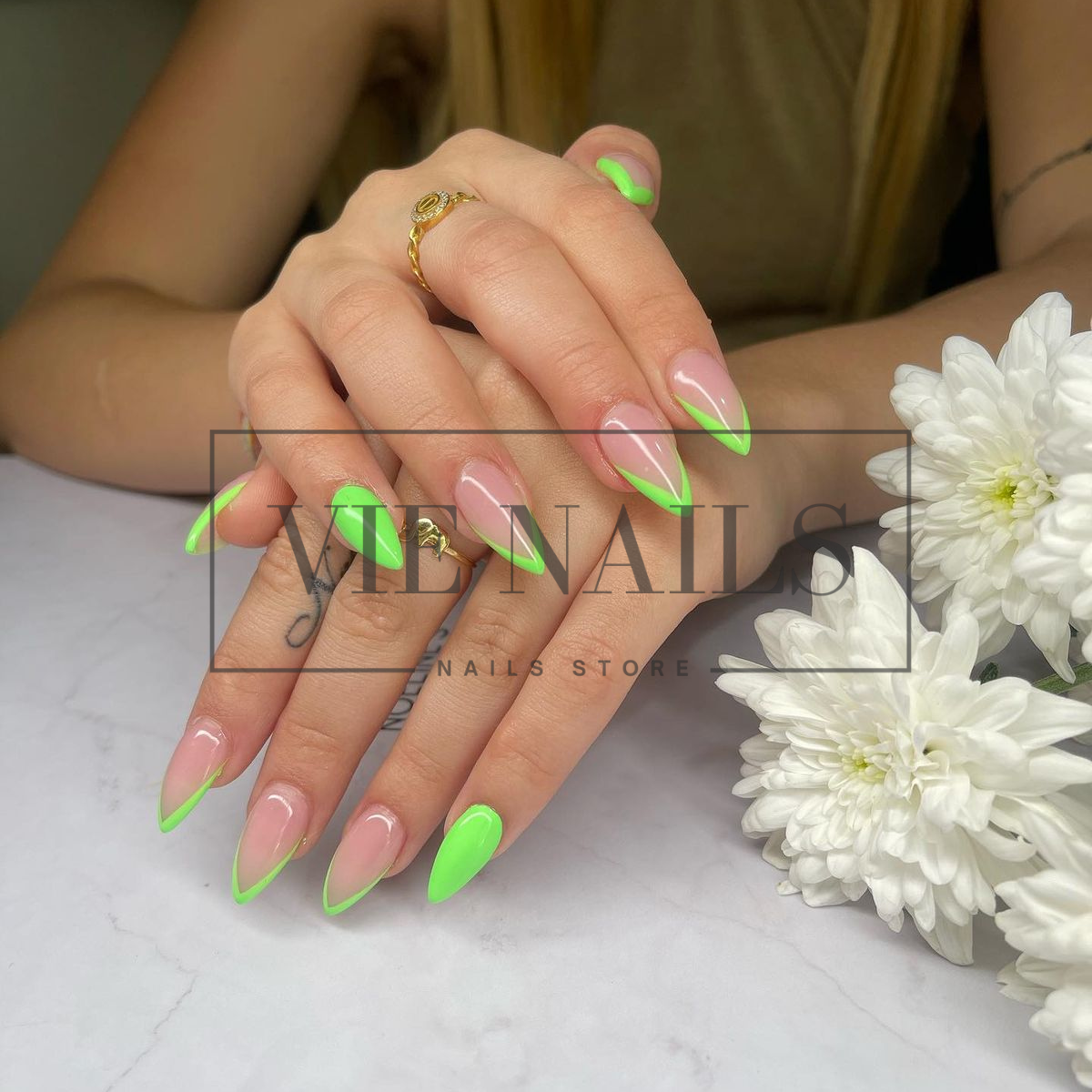 Neon Lime Swirls